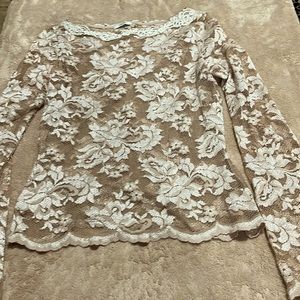 Cach’e Beautiful Lace Top size S